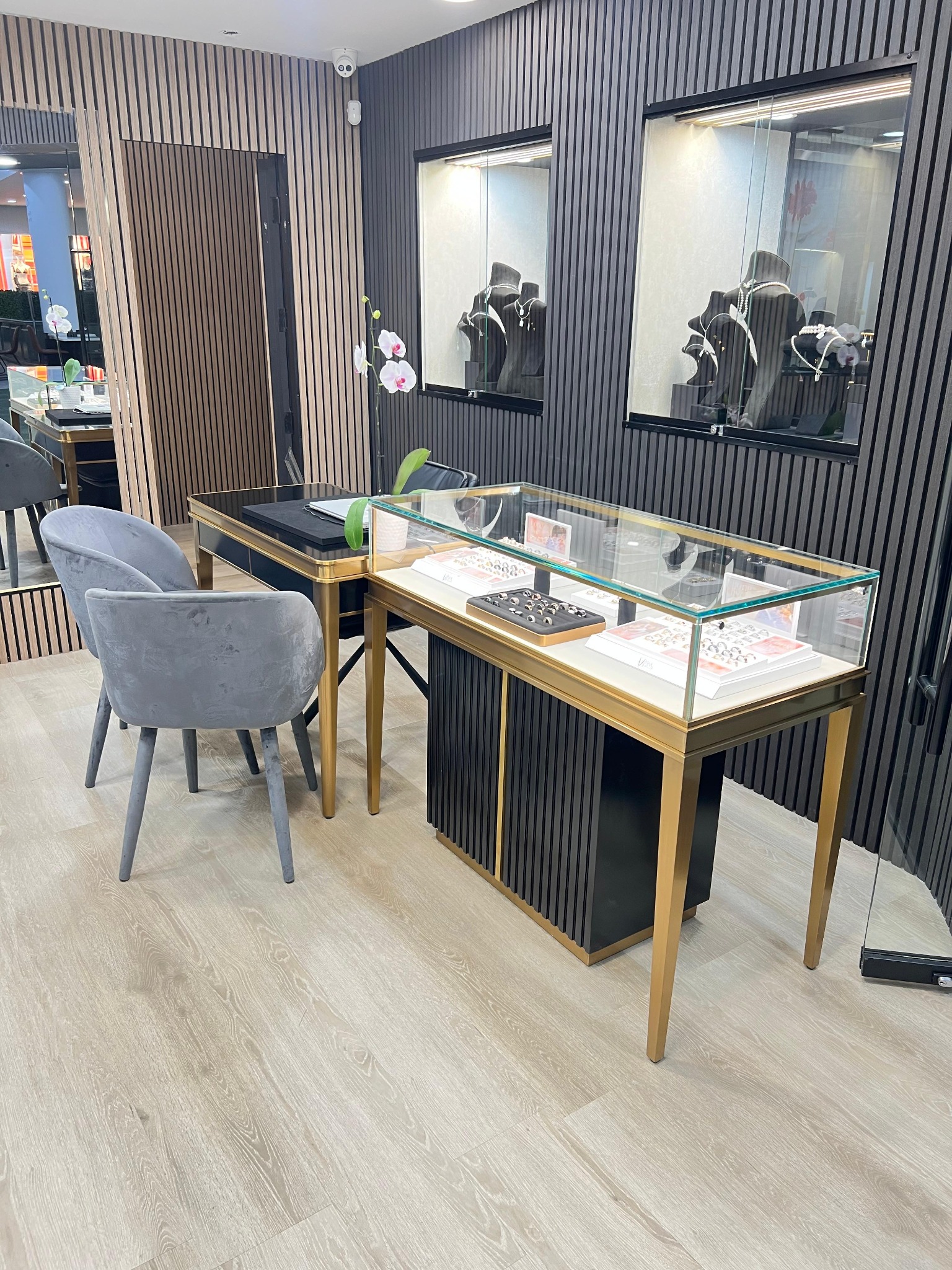 MrK Jewellers showroom and consultation area